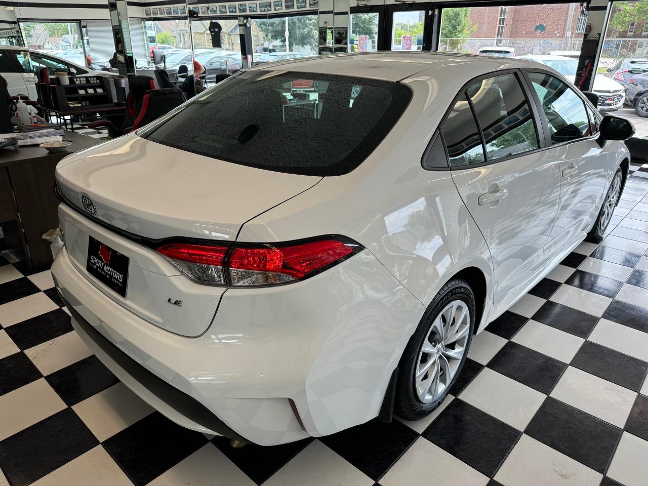 2020 Toyota Corolla LE+LaneKeep+Adaptive Cruise+ApplePlay+CLEAN CARFAX - Photo #8
