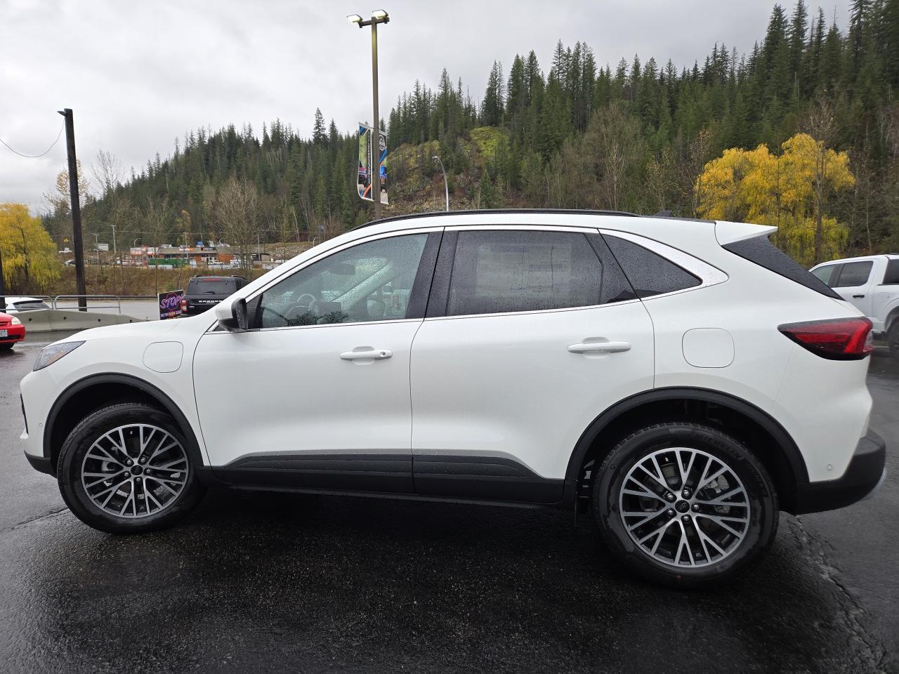 2024 Ford Escape PHEV Photo