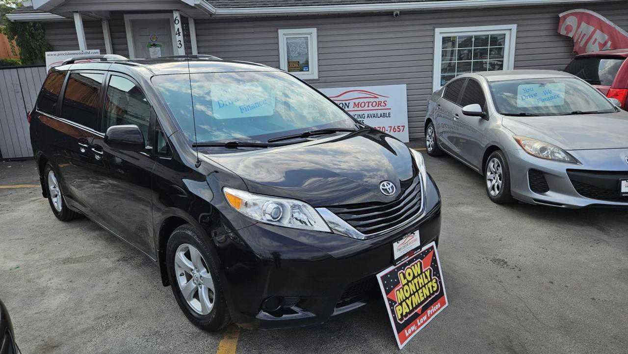 Used 2012 Toyota Sienna LE for sale in Hamilton, ON