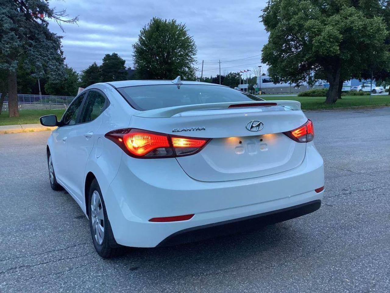 2015 Hyundai Elantra GL- Safety Certified - Photo #9
