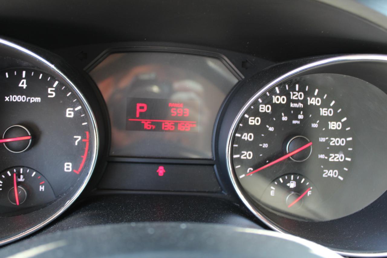 2016 Kia Sedona  Photo