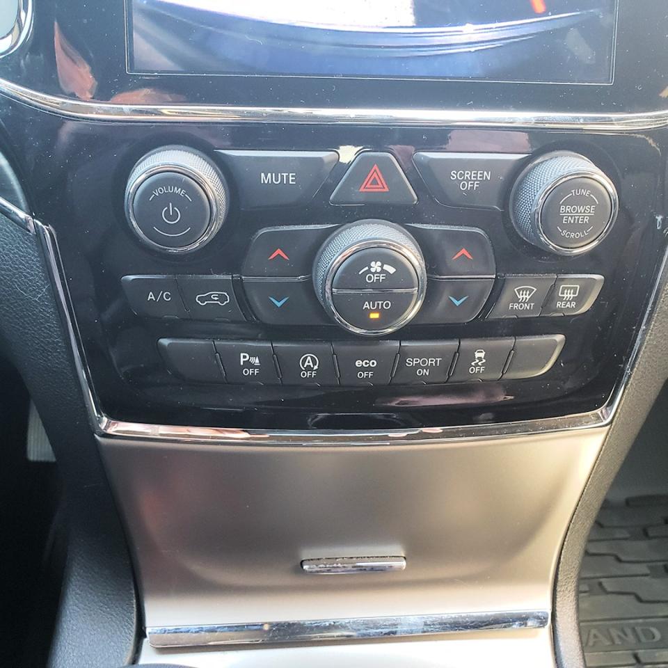2019 Jeep Grand Cherokee LIMITED 4X4 - Photo #17