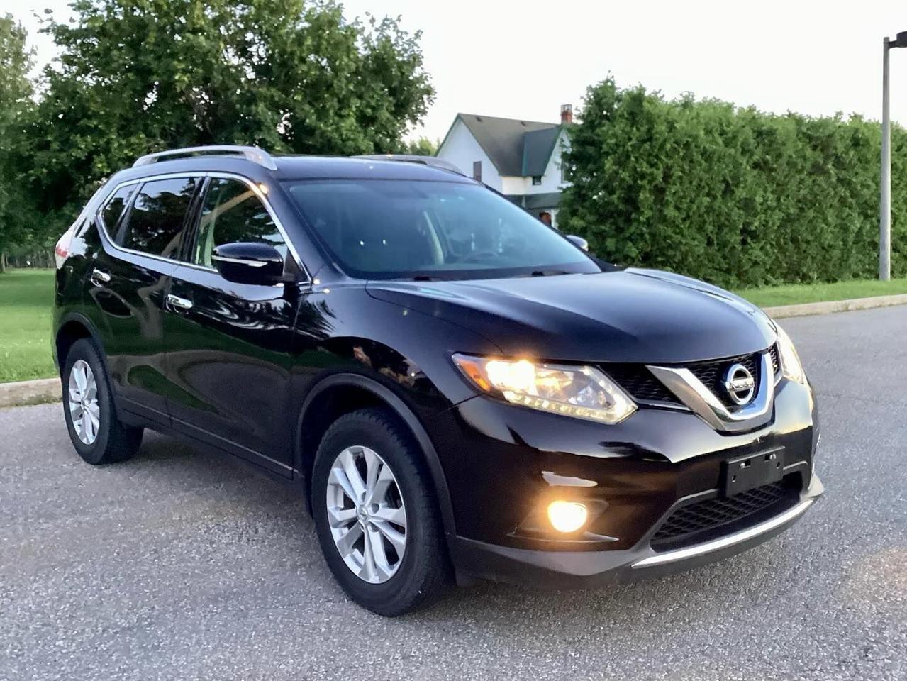 2015 Nissan Rogue AWD 4dr SV - Photo #1