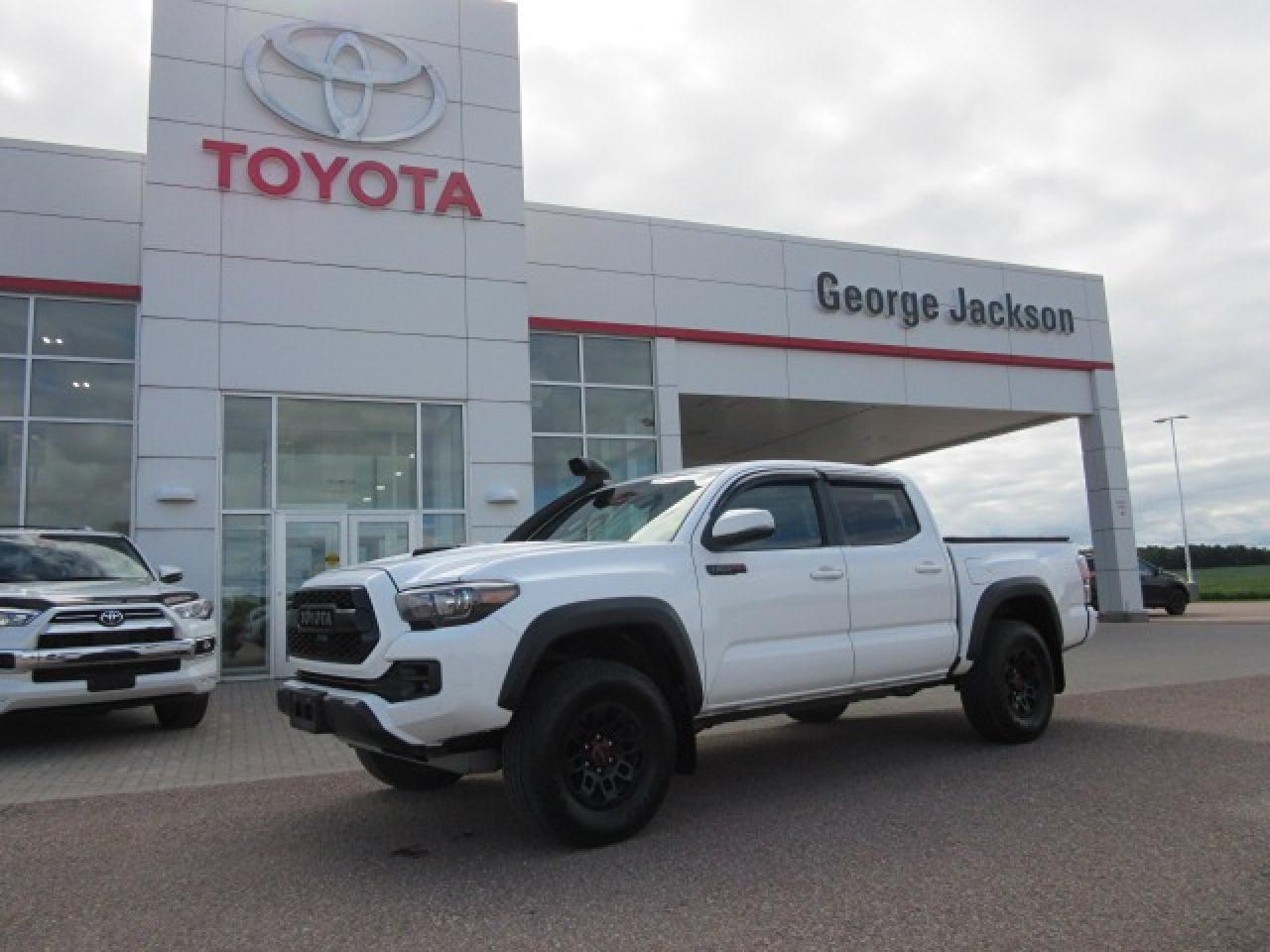 2019 Toyota Tacoma TRD Off Road Photo0