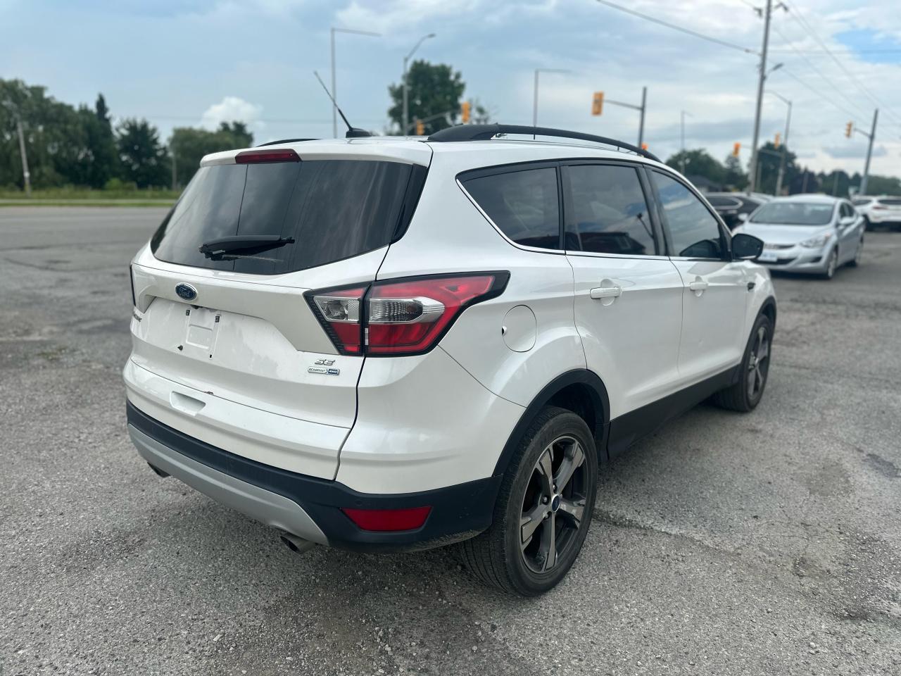 2017 Ford Escape 4WD - SE - CERTIFIED Photo3