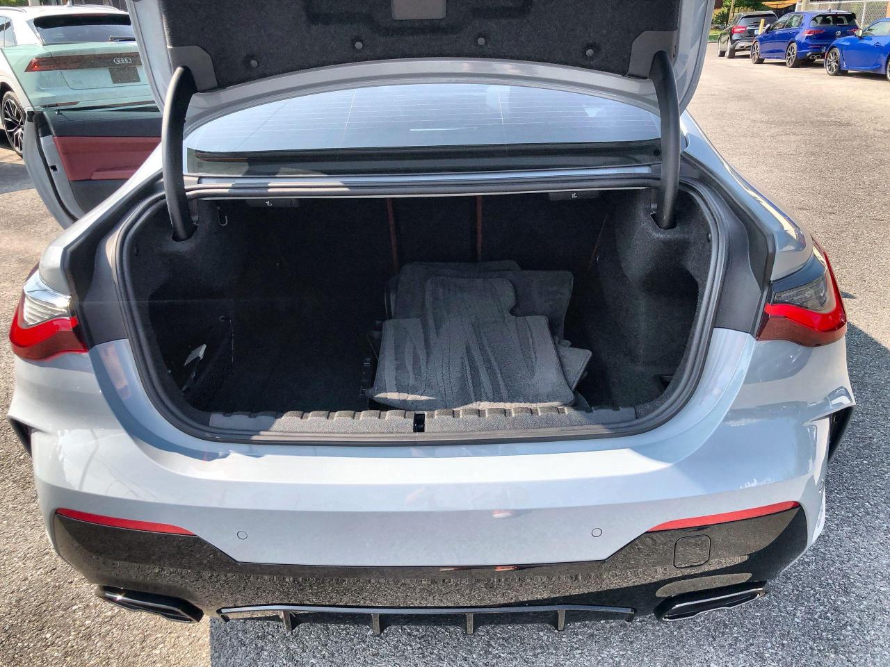 2024 BMW 4 Series i xDrive 382HP, HUDS, HK, 360 CAMERA, PDC, SERIOUS Photo