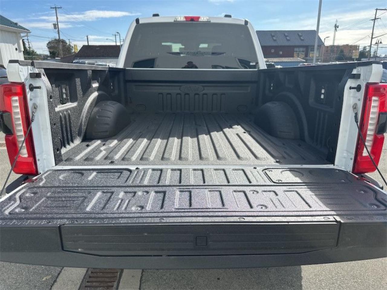 2024 Ford F-350 Super Duty XLT  - Premium Audio Photo5
