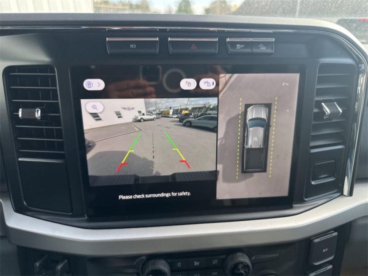 2024 Ford F-350 Super Duty XLT  - Premium Audio Photo5