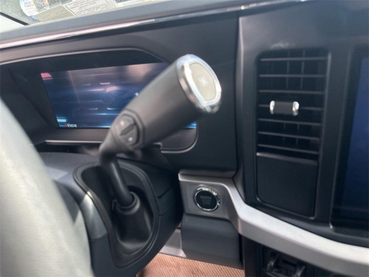 2024 Ford F-350 Super Duty XLT  - Premium Audio Photo5