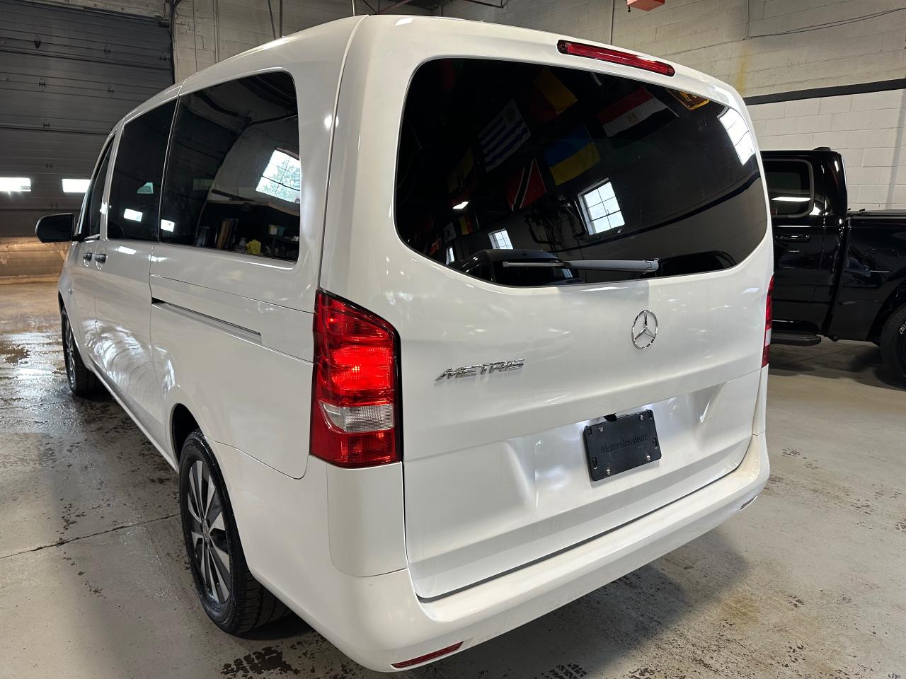 2022 Mercedes-Benz Metris 8 PASSENGERS | 126" WB | 4CLY | AUTOMATIC - Photo #15