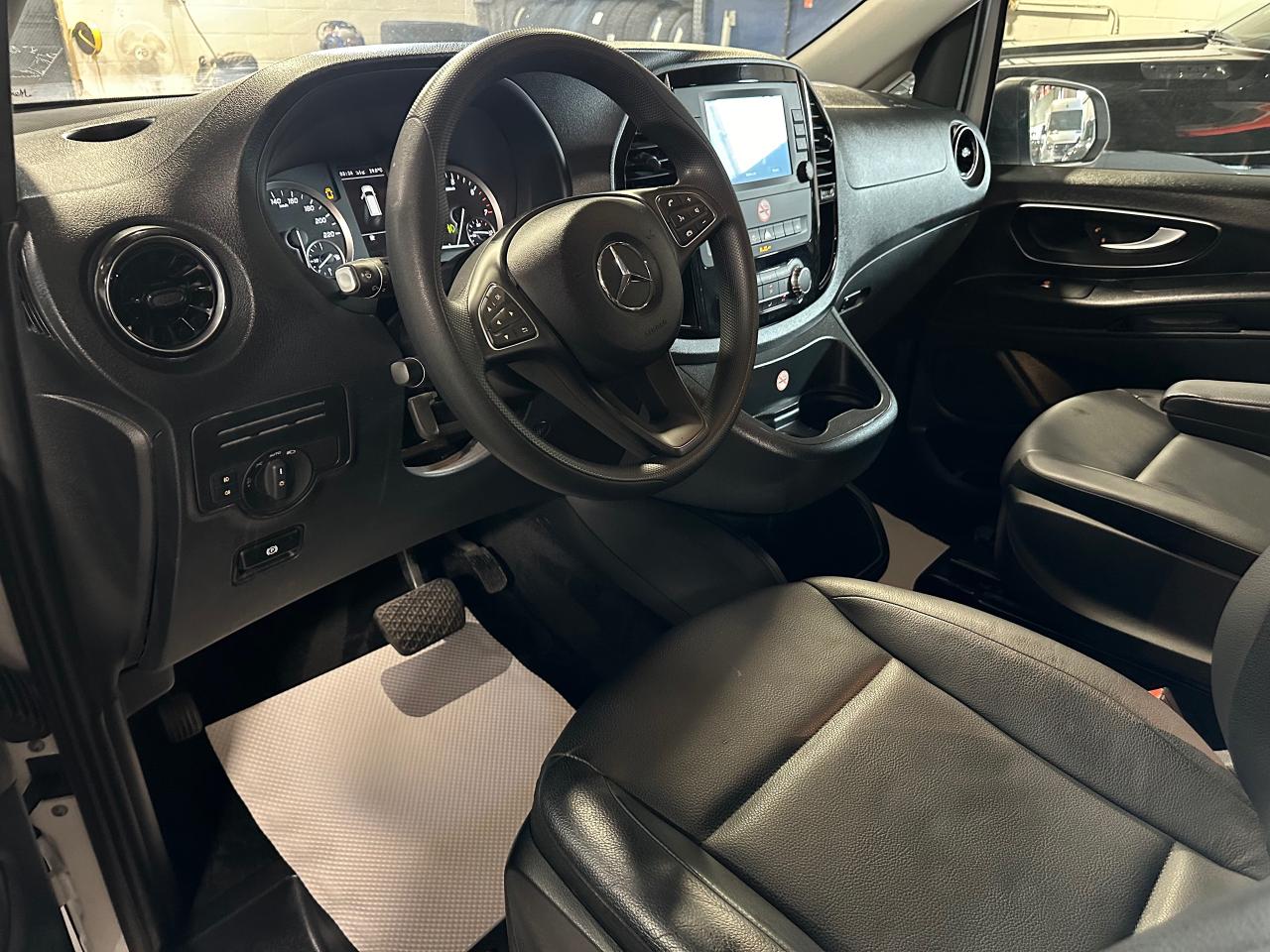 2022 Mercedes-Benz Metris 8 PASSENGERS | 126" WB | 4CLY | AUTOMATIC - Photo #18