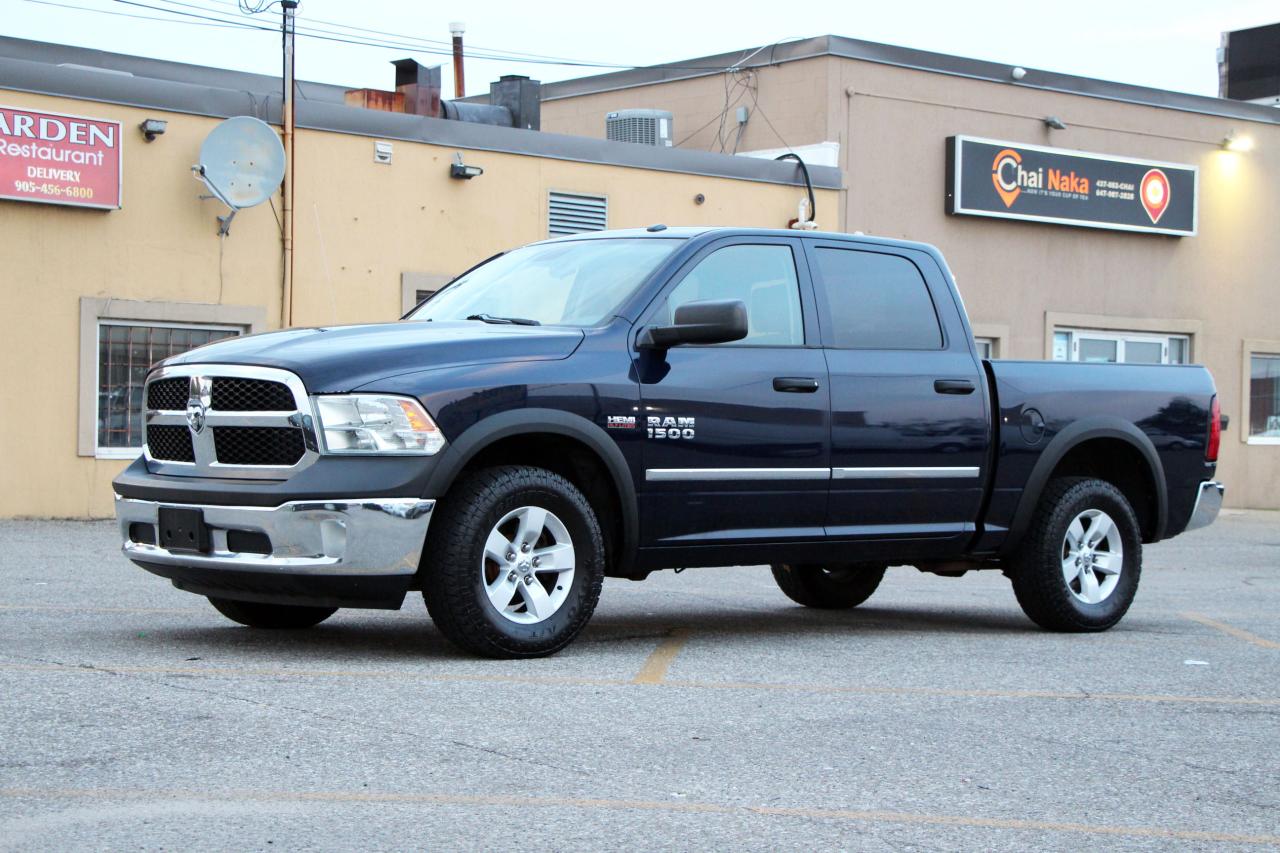2015 RAM 1500 4WD Crew Cab 140.5" ST - Photo #2