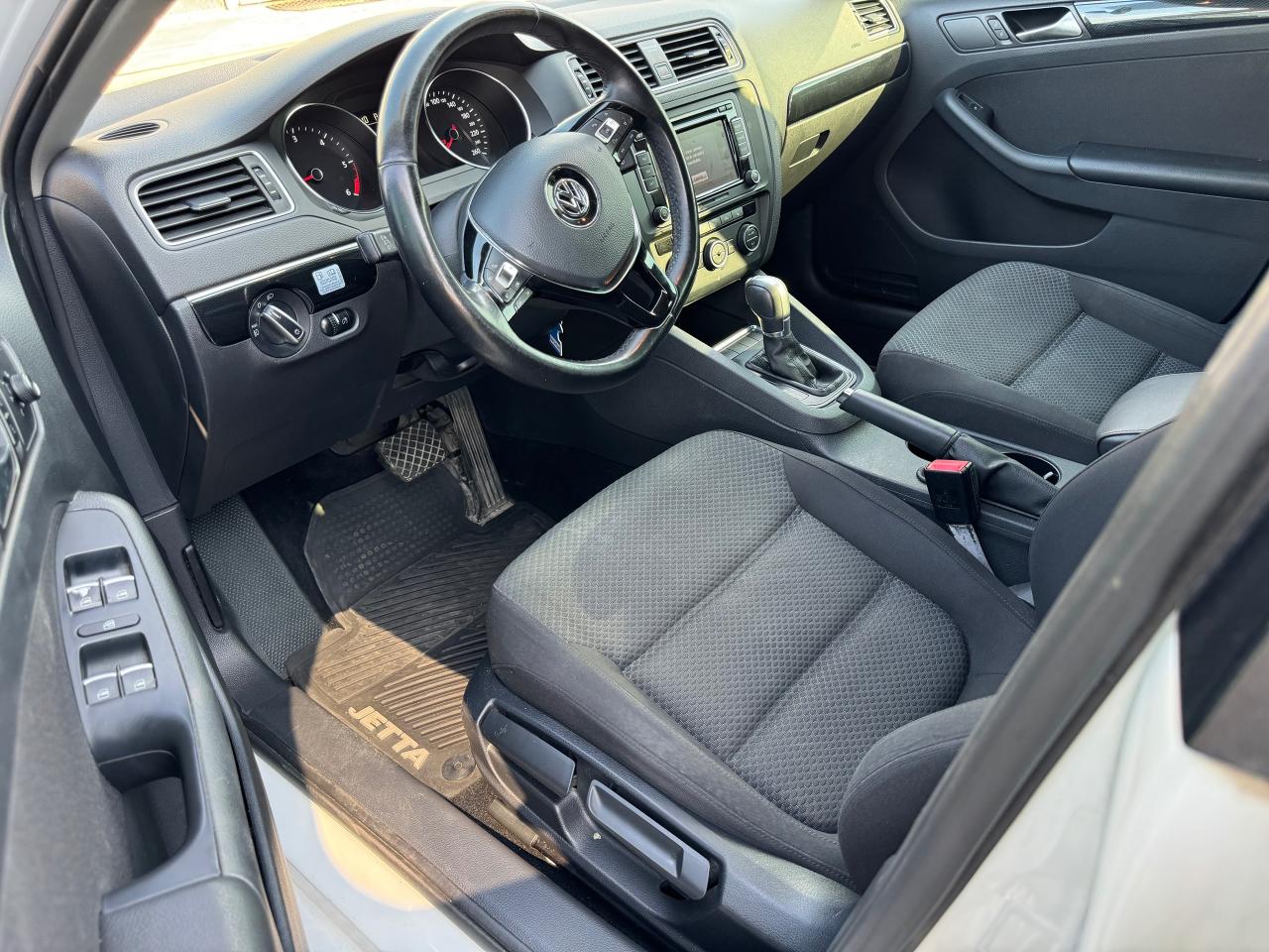 2015 Volkswagen Jetta 4dr 2.0 TDI DSG Comfortline - Photo #13
