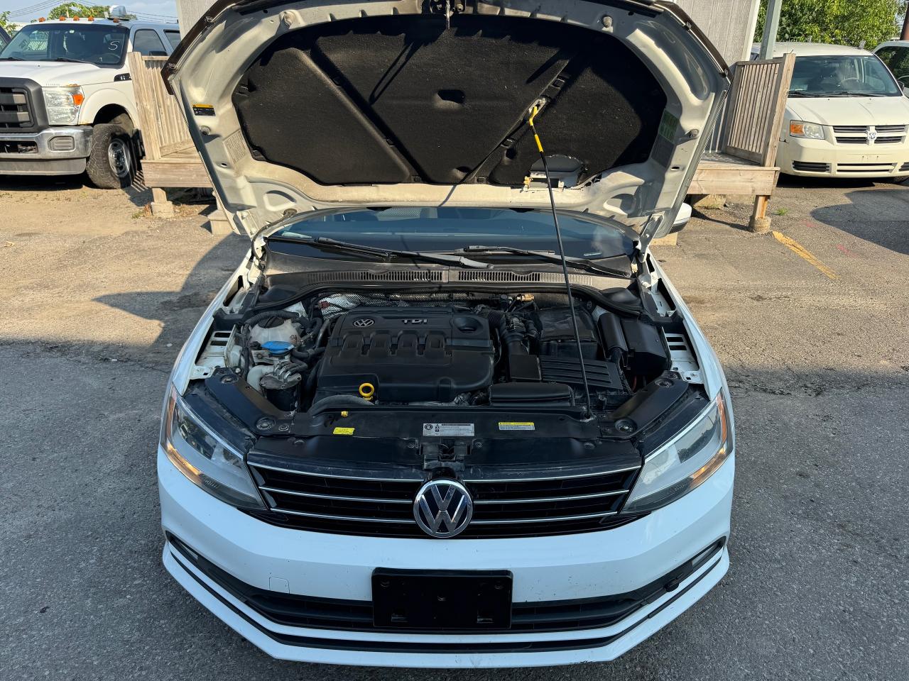 2015 Volkswagen Jetta 4dr 2.0 TDI DSG Comfortline - Photo #2
