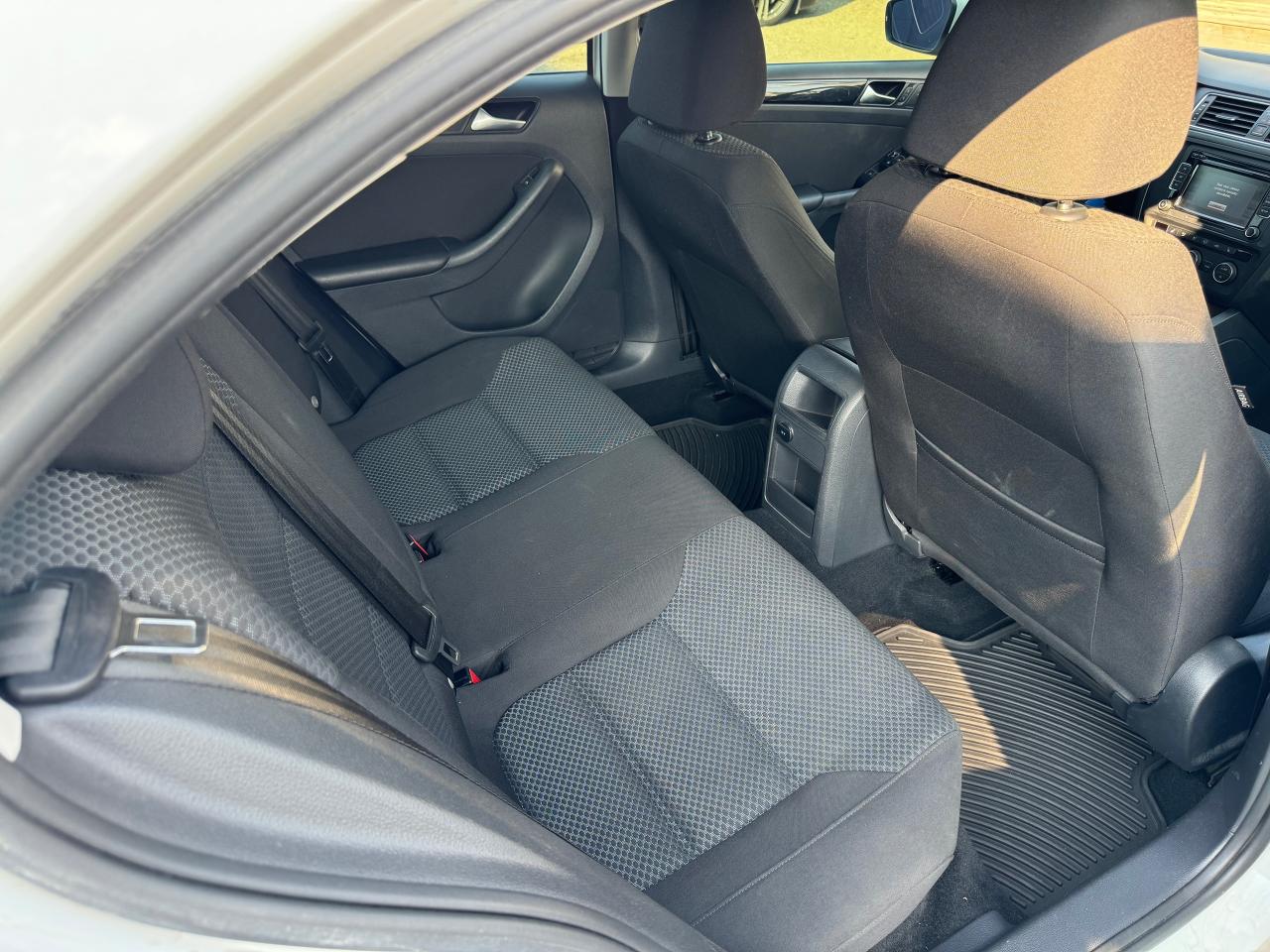 2015 Volkswagen Jetta 4dr 2.0 TDI DSG Comfortline - Photo #19
