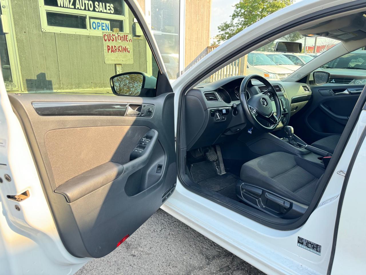 2015 Volkswagen Jetta 4dr 2.0 TDI DSG Comfortline - Photo #12