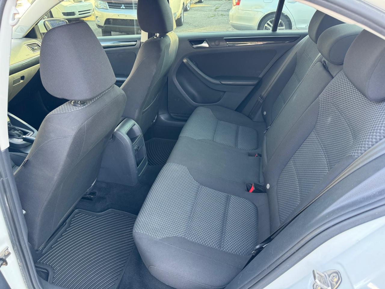 2015 Volkswagen Jetta 4dr 2.0 TDI DSG Comfortline - Photo #15