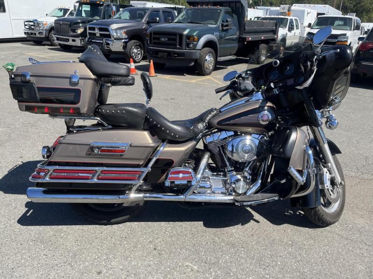 Used 2004 Harley-Davidson FLHTCUI Electra Glide Motorcycle for sale in Burnaby, BC