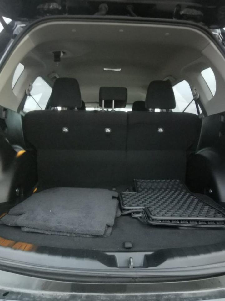 2016 Toyota RAV4 LE - Photo #15
