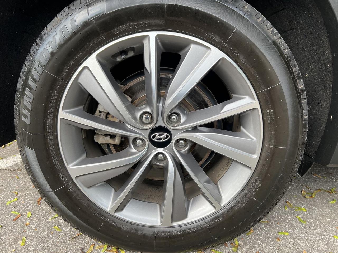 2020 Hyundai Santa Fe Preferred AWD - Photo #19