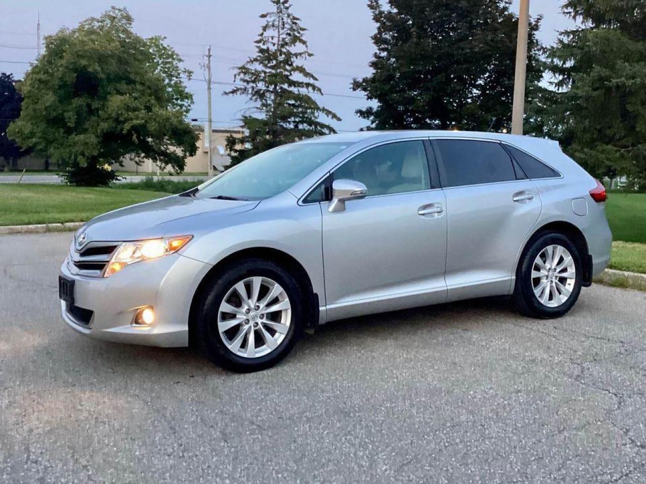 2014 Toyota Venza 2.7L AWD- Certified - Photo #9
