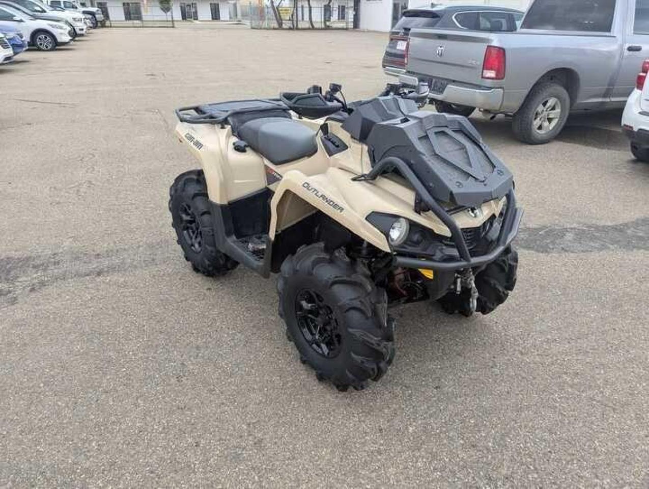 2022 CAN AM 570 Outlander XMR 98$ B/W - Photo #7