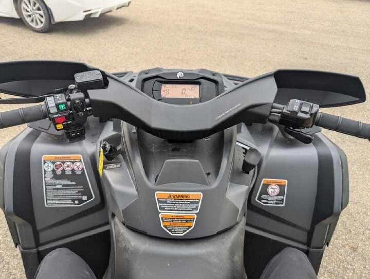 2021 Can-Am Outlander 650 XT EPS $103 B/W - Photo #8