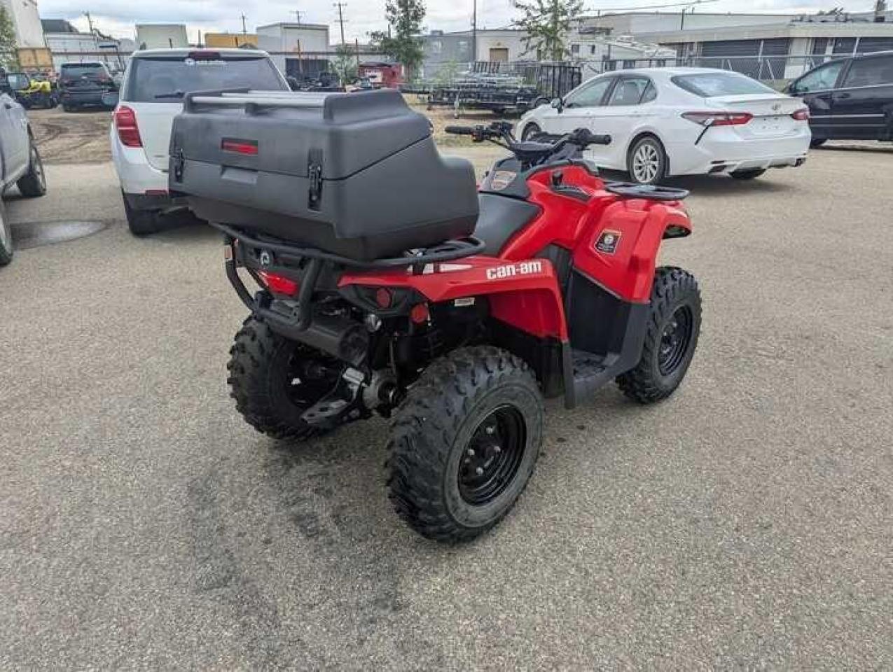 2022 CAN AM Other OUTLANDER 570 BASE $88 B/W - Photo #5