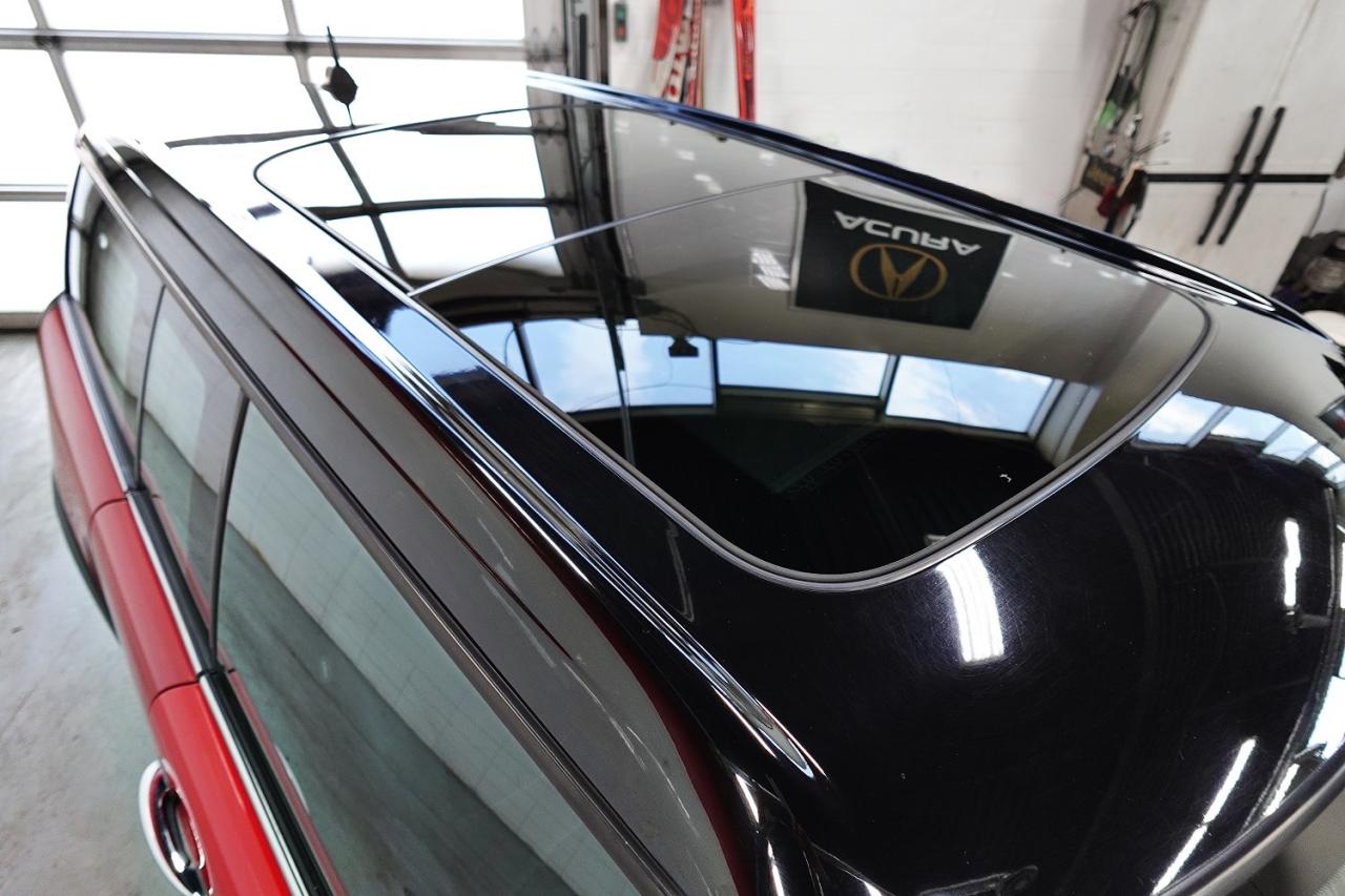 2010 MINI Cooper Clubman LOW KM,PANO ROOF,NO ACCIDENT,6MT - Photo #7