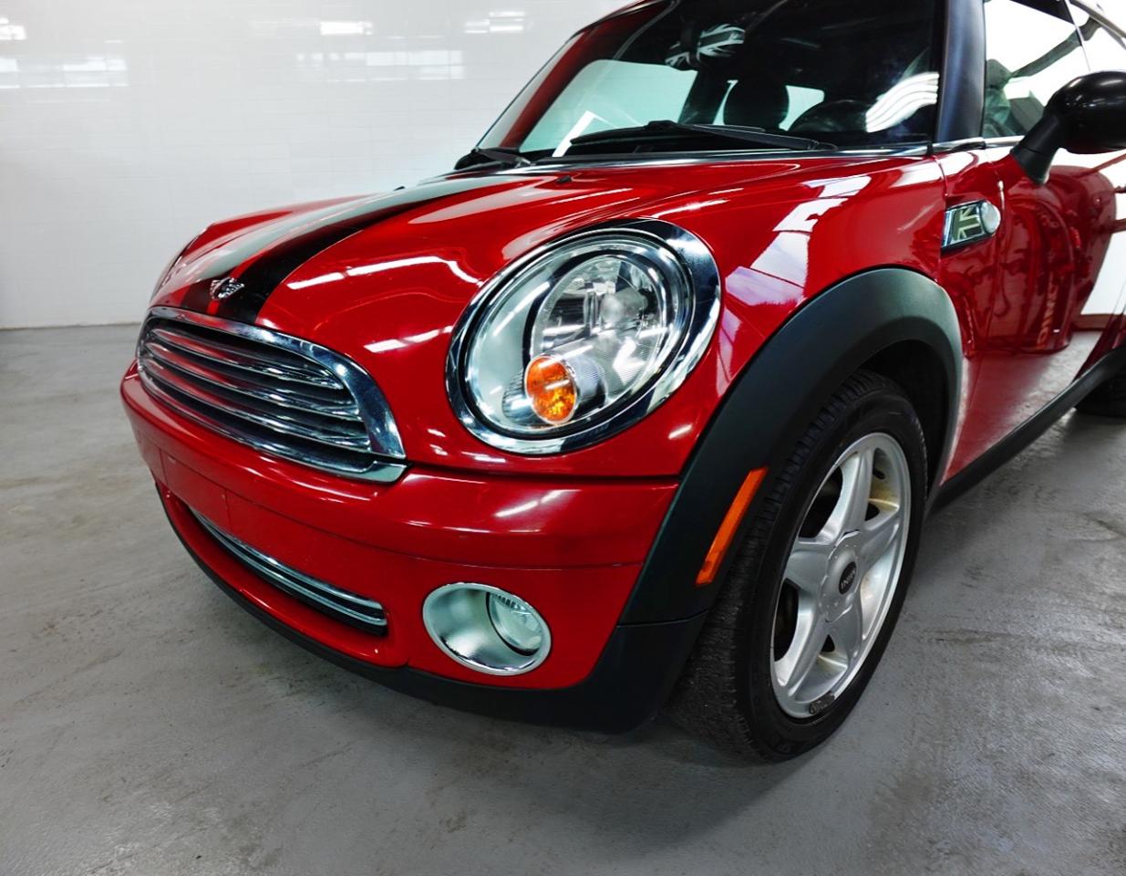 2010 MINI Cooper Clubman LOW KM,PANO ROOF,NO ACCIDENT,6MT - Photo #12