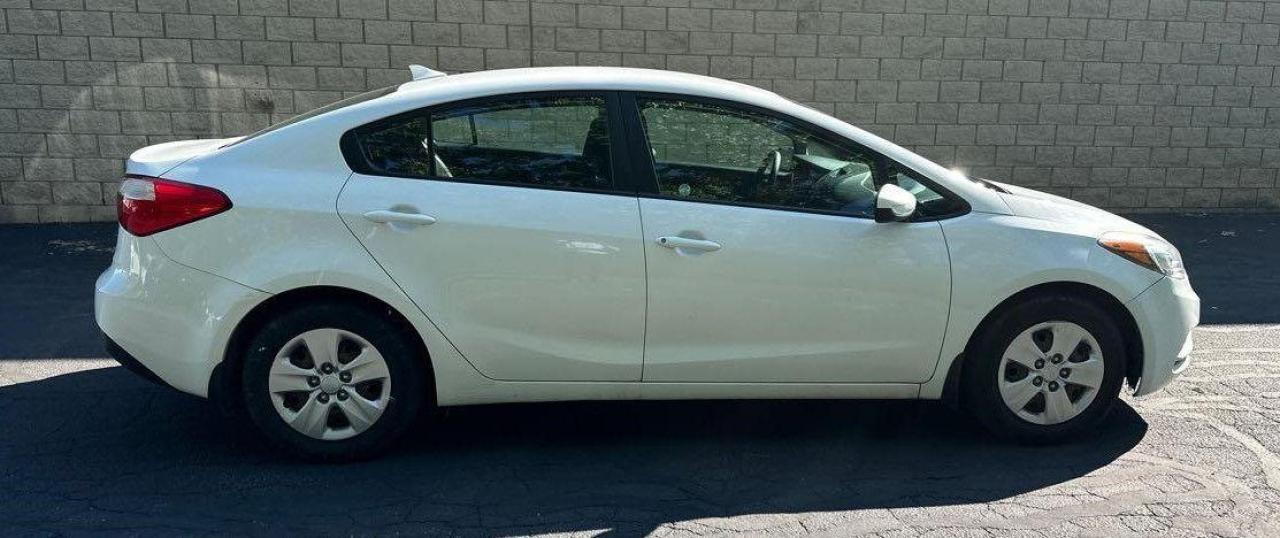 2015 Kia Forte 4dr Sdn Man LX - Photo #6