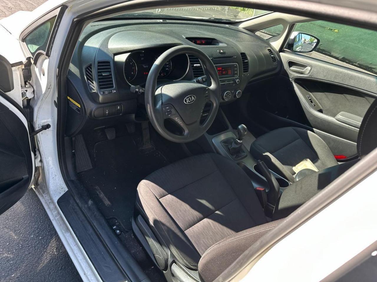2015 Kia Forte 4dr Sdn Man LX - Photo #9
