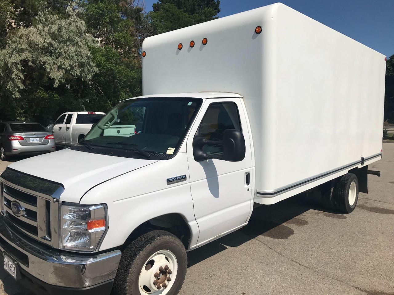 2022 Ford E-Series Cutaway 16 foot gas cube