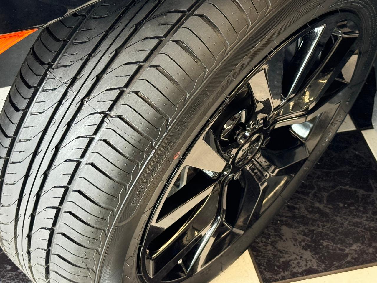 2017 Honda Civic LX+New Tires+Wheels+Tinted+Camera+CLEAN CARFAX - Photo #3
