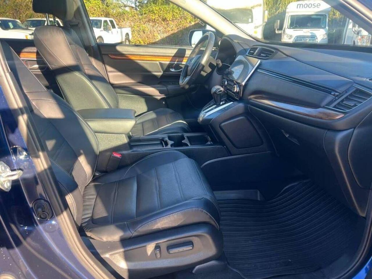 2019 Honda CR-V Touring AWD - Photo #17