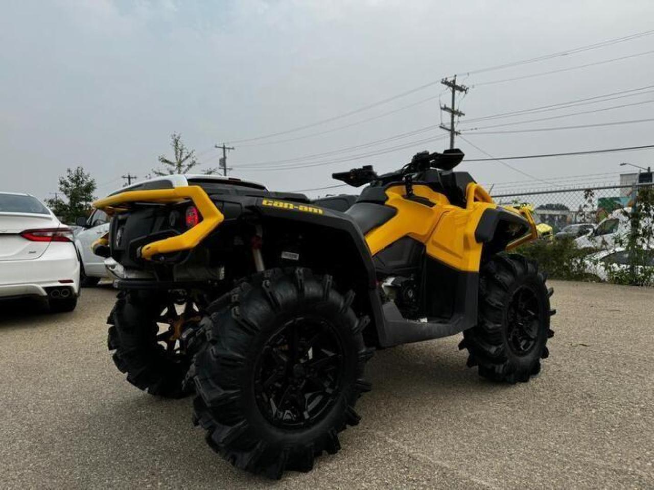 2021 CAN AM Other OUTLANDER 1000 XMR $114 B/W - Photo #3