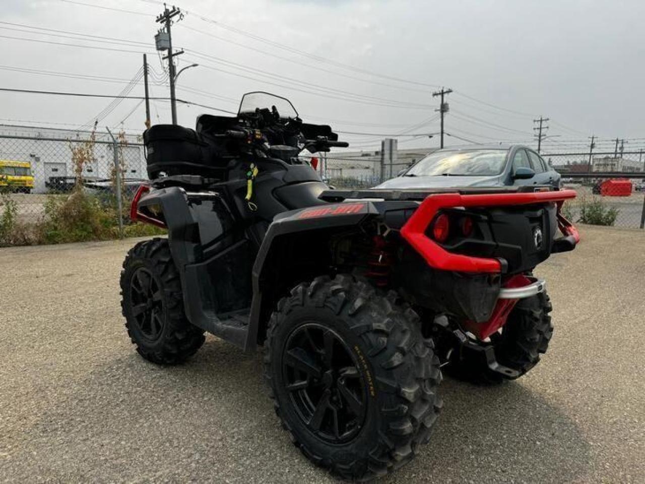 2019 Can-Am Outlander 650 XT EPS $93 B/W - Photo #10