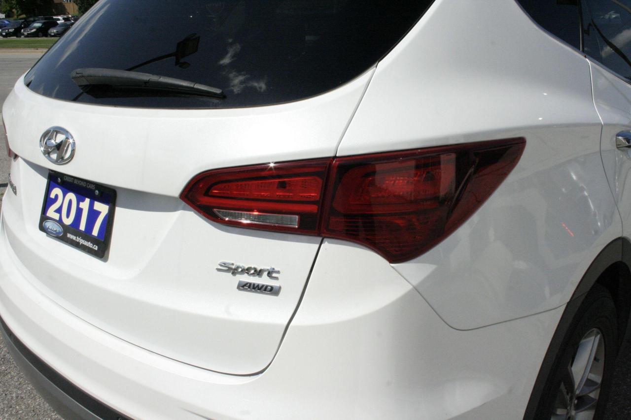 2017 Hyundai Santa Fe Sport AWD 4dr 2.4L Luxury - Photo #14