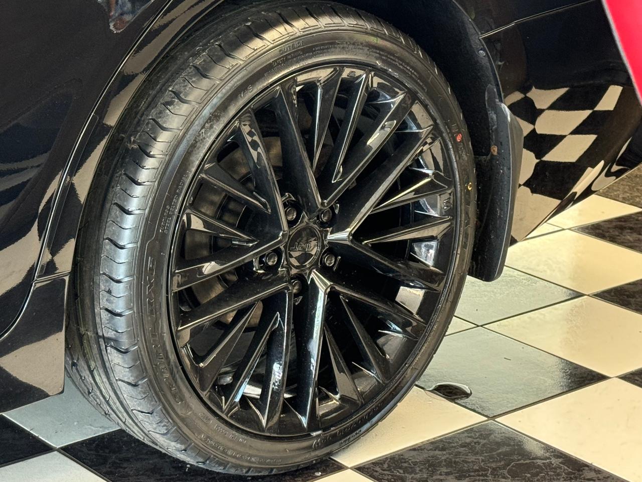 2018 Toyota Camry SE+New Tires+LKA+Adaptive Cruise+CLEAN CARFAX - Photo #54