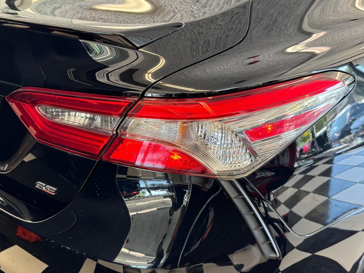 2018 Toyota Camry SE+New Tires+LKA+Adaptive Cruise+CLEAN CARFAX - Photo #62