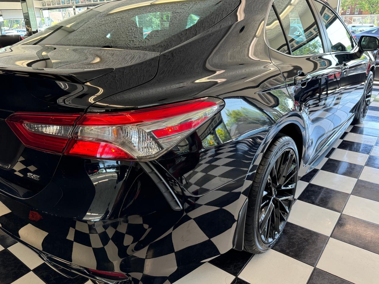 2018 Toyota Camry SE+New Tires+LKA+Adaptive Cruise+CLEAN CARFAX Photo38