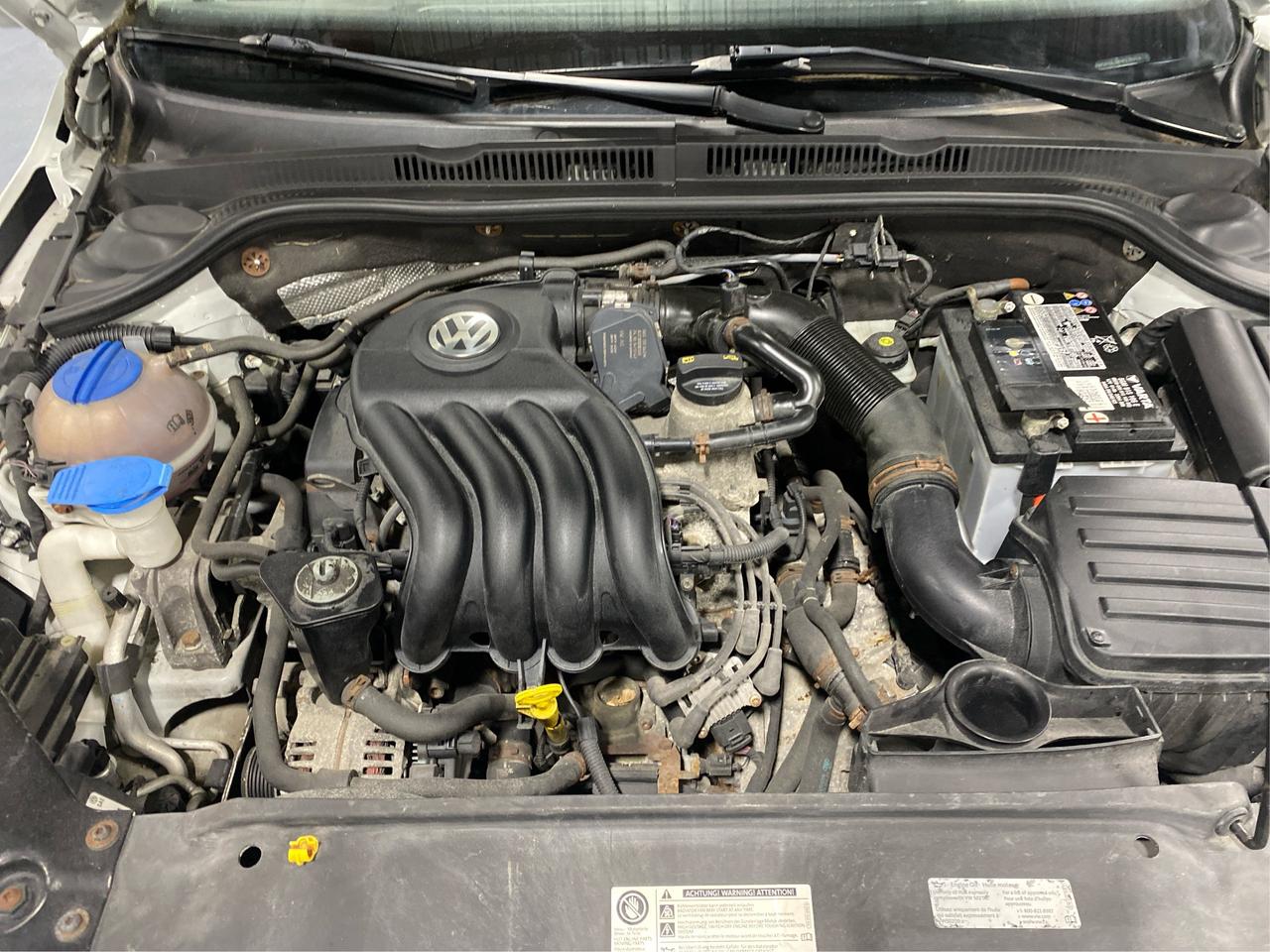 2015 Volkswagen Jetta 4dr 2.0L Auto Trendline Photo