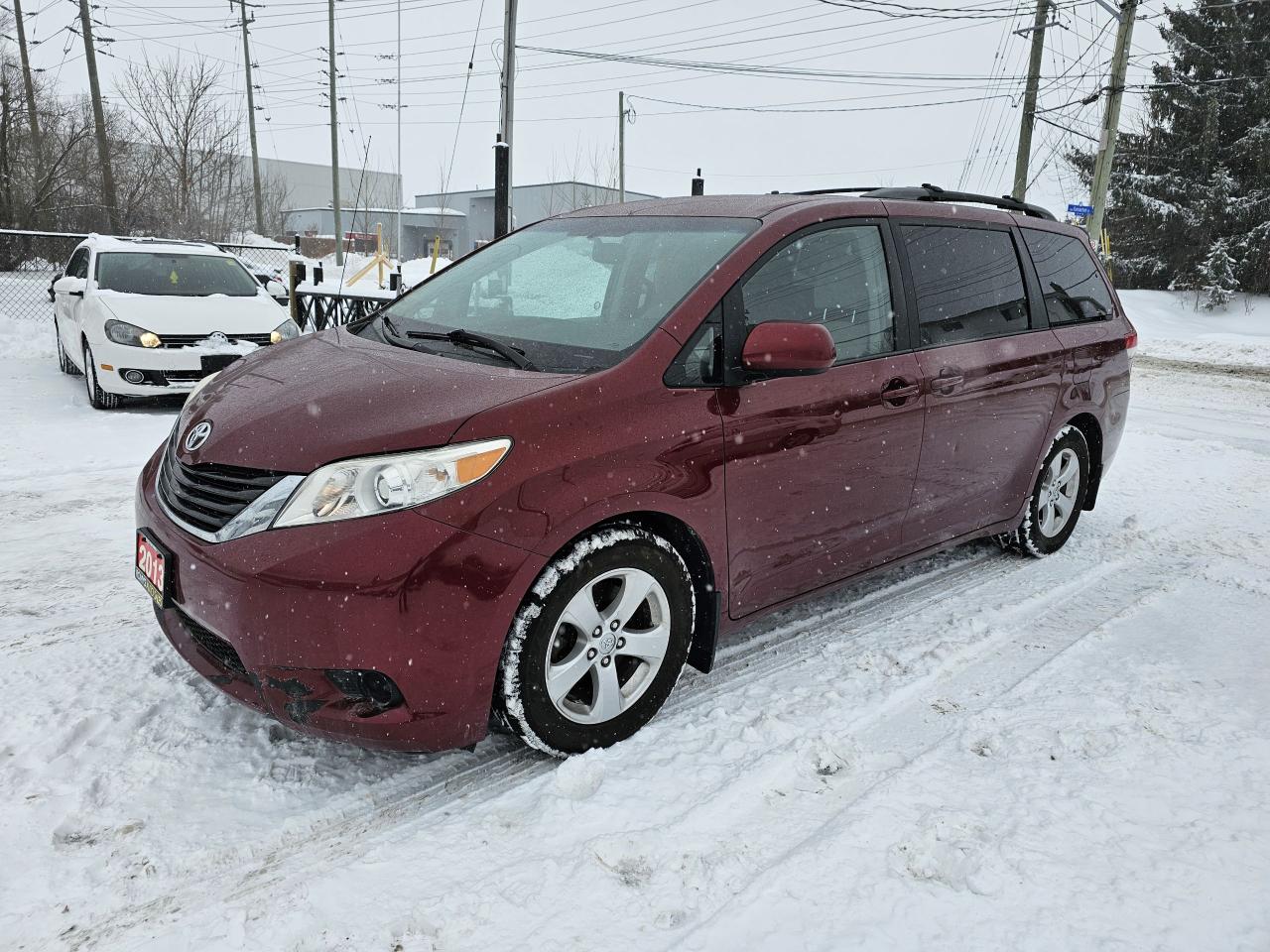 Used 2013 Toyota Sienna LE/7 PASS/BACKUP CAMERA,POWER SLIDING DOORS/A/C for sale in Ottawa, ON