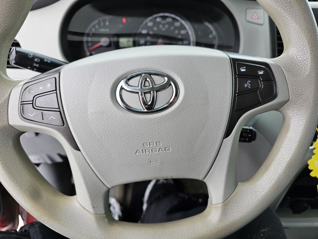 2013 Toyota Sienna LE/7 PASS/BACKUP CAMERA,POWER SLIDING DOORS/A/C - Photo #12
