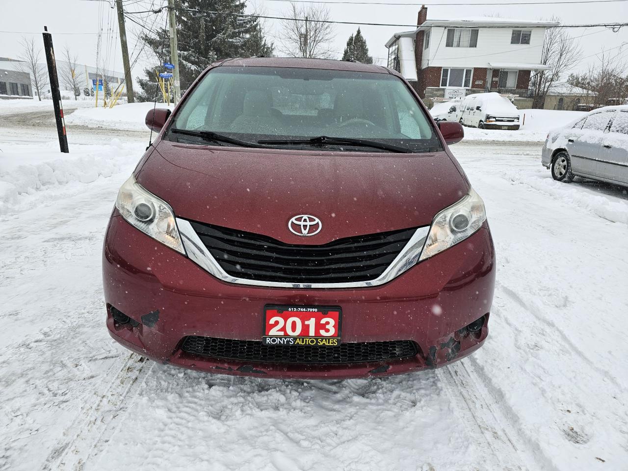 2013 Toyota Sienna LE/7 PASS/BACKUP CAMERA,POWER SLIDING DOORS/A/C - Photo #2