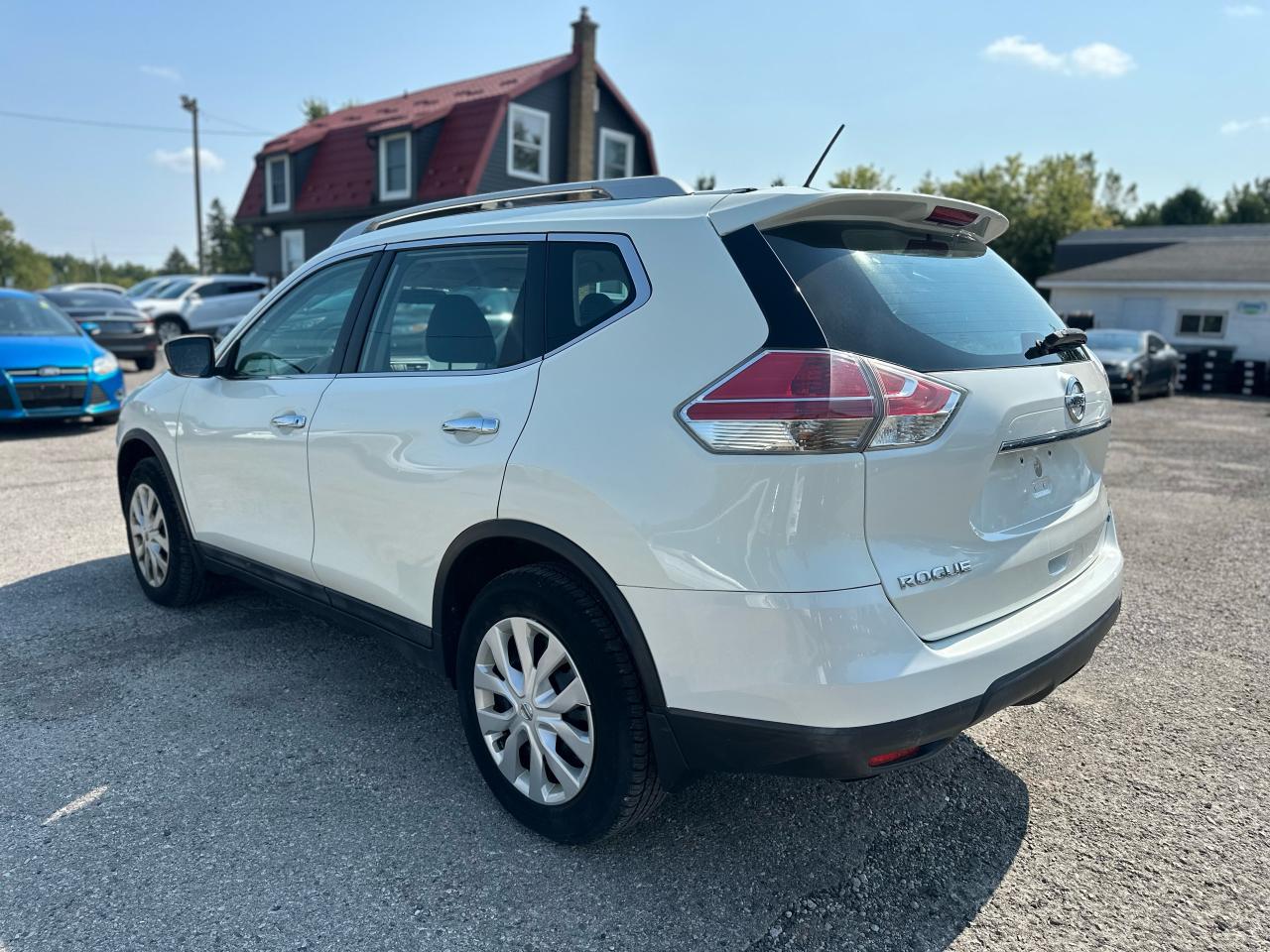 2015 Nissan Rogue AWD S Photo25