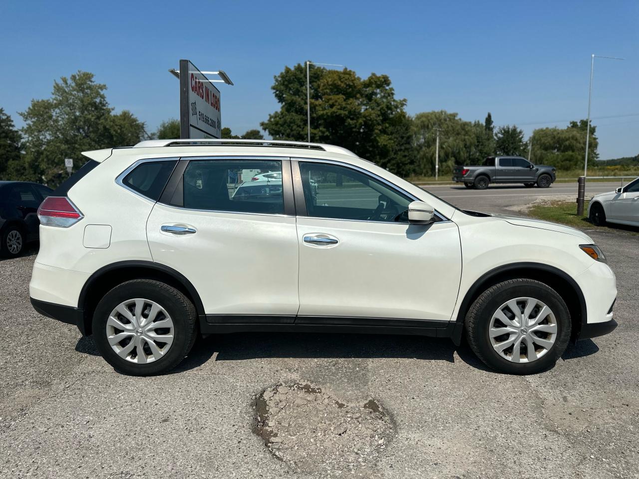 2015 Nissan Rogue AWD S Photo22