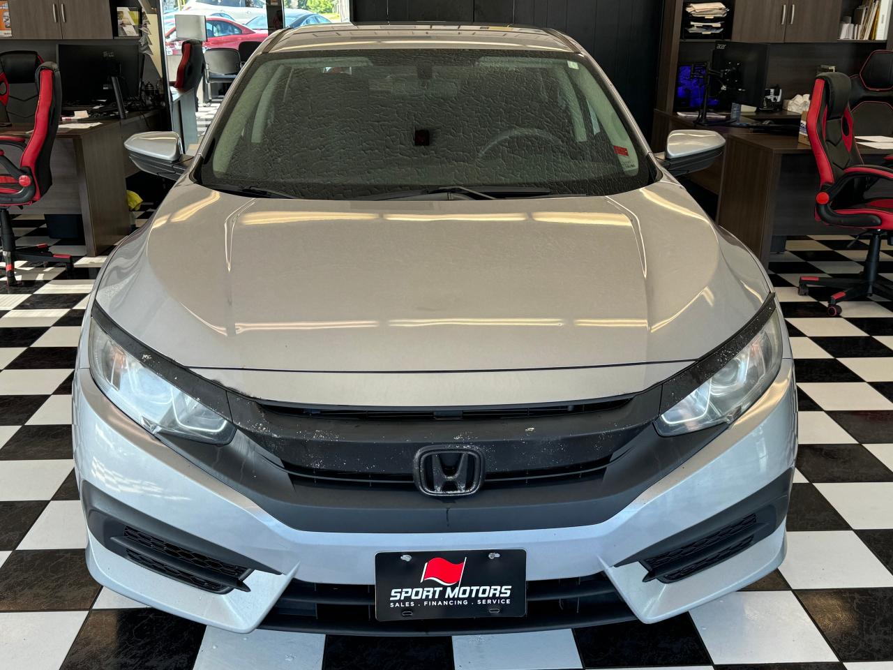 2018 Honda Civic LX+New Tires+Camera+ApplePlay+CLEAN CARFAX Photo9