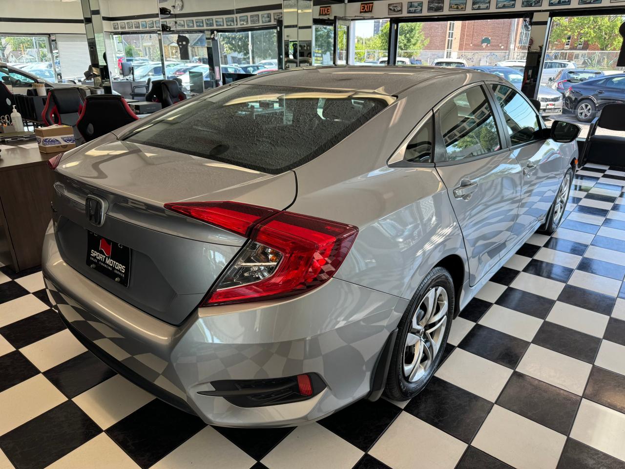 2018 Honda Civic LX+New Tires+Camera+ApplePlay+CLEAN CARFAX - Photo #7