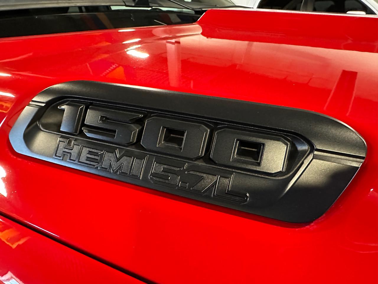 2022 RAM 1500 SPORT | CREW CAB | NO ACCIDENT | 12" TOUCH SCREEN - Photo #5